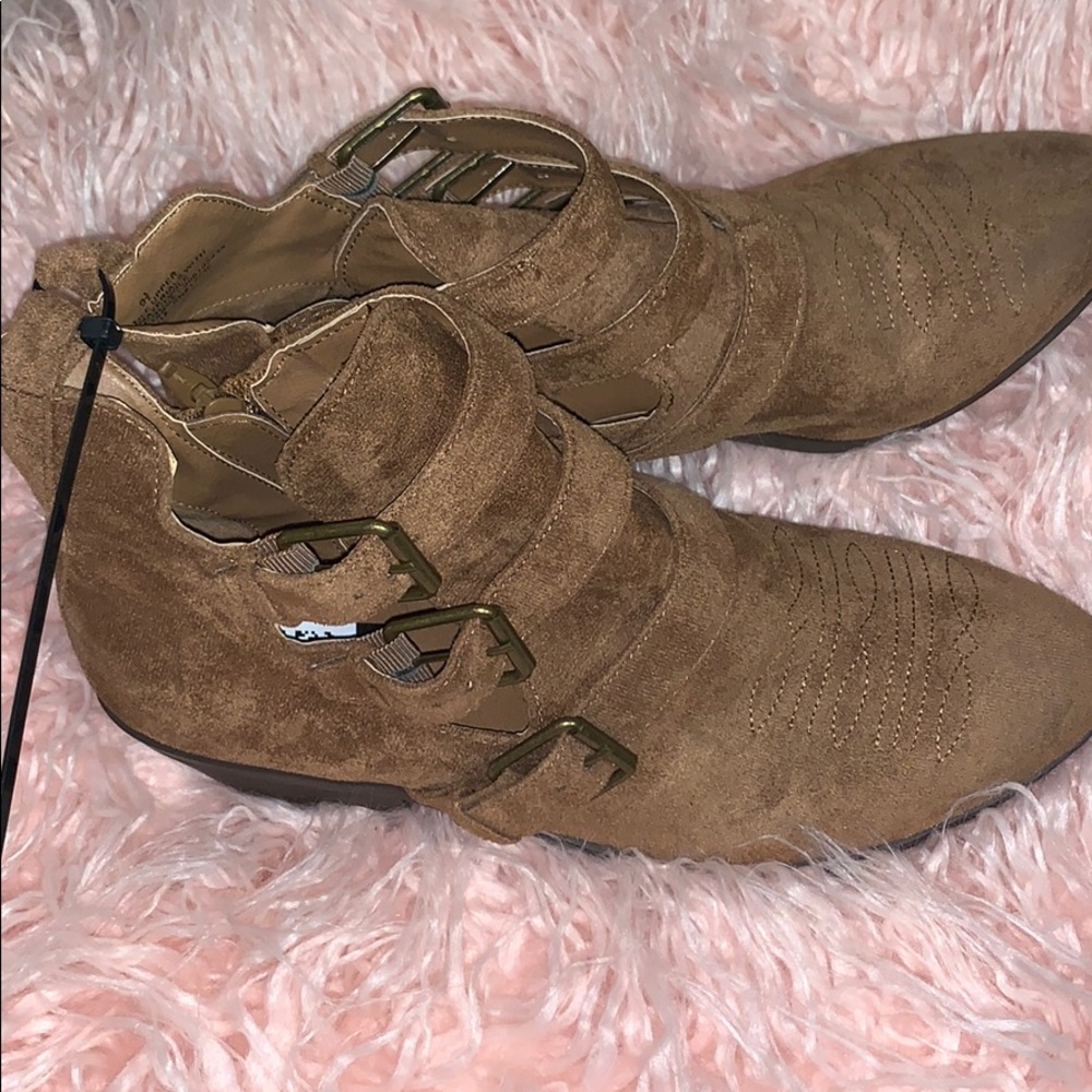 Universal Thread Suede Bootie - Picture 5 of 5